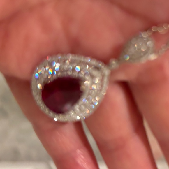 Gorgeous Ruby & Diamond Pendant 18kt. White gold from Hong Kong - Picture 5 of 17